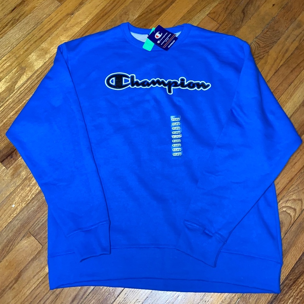 Men’s XL Champion crew neck sweatshirt